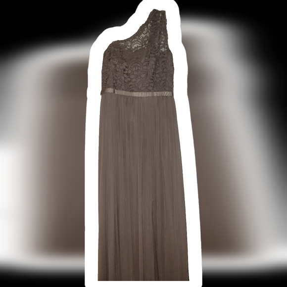 David's Bridal Bridesmaids dress. Size 4. - Picture 4 of 5